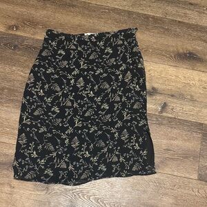 Merona skirt silk inside medium